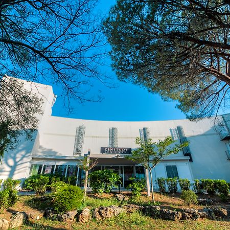 拉图尔德马雷泽尼图德公寓酒店 Fréjus 外观 照片